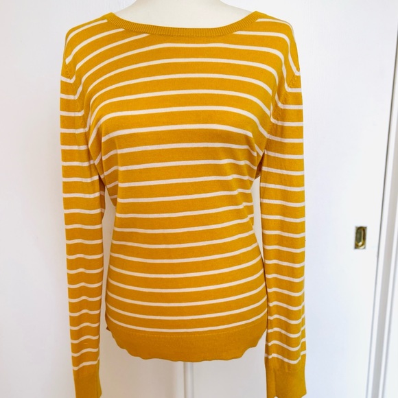 OLD NAVY Women’s Mustard/Yellow Lightweight Pullover Sweater (Size XL) - Picture 12 of 12